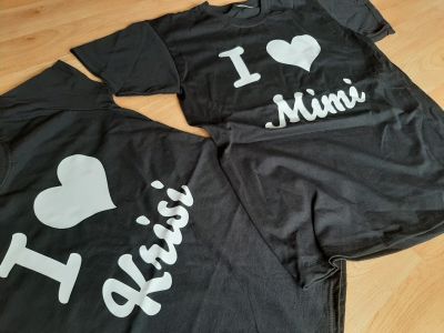 Тениски за двойки с персонализиран надпис